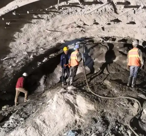 德惠拱顶带模注浆料的施工流程及注意事项